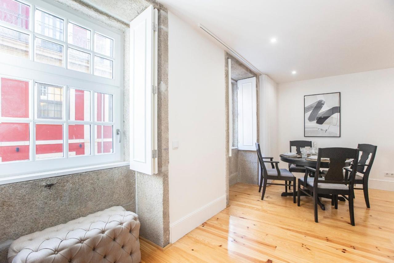 Elegant Downtown 1Br Flat W/ Ac By Lovelystay OOporto Esterno foto