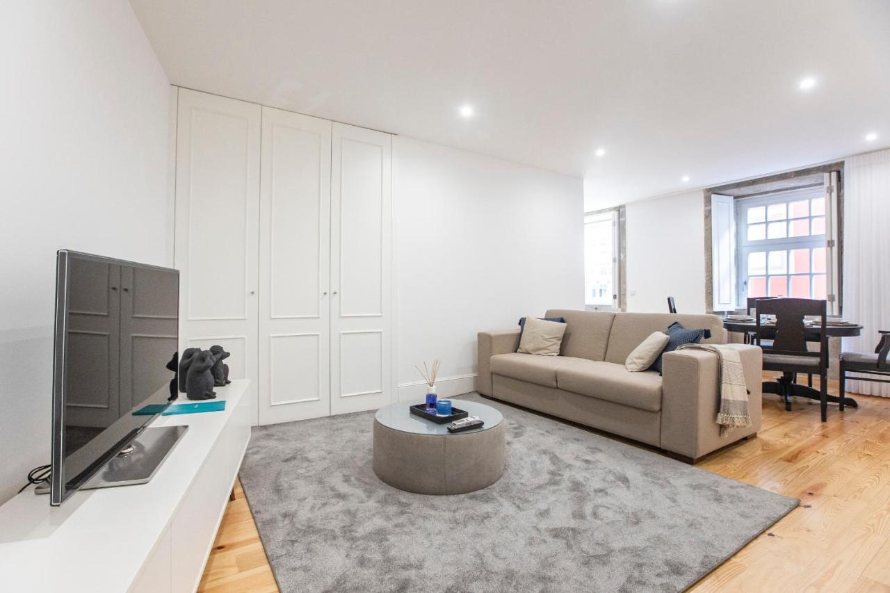Elegant Downtown 1Br Flat W/ Ac By Lovelystay OOporto Esterno foto